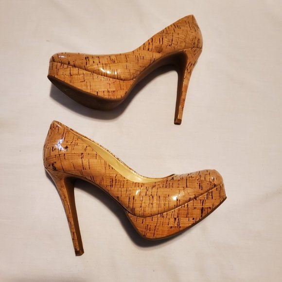 Gianni Bini Patent Leather Cork Platform Heels Size 8 & Primeware Cork Wine Bag - Picture 5 of 13